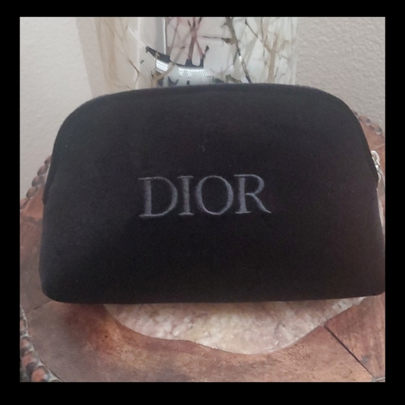 DIOR VELVET COSMETIC BAG - Picture 7 of 7